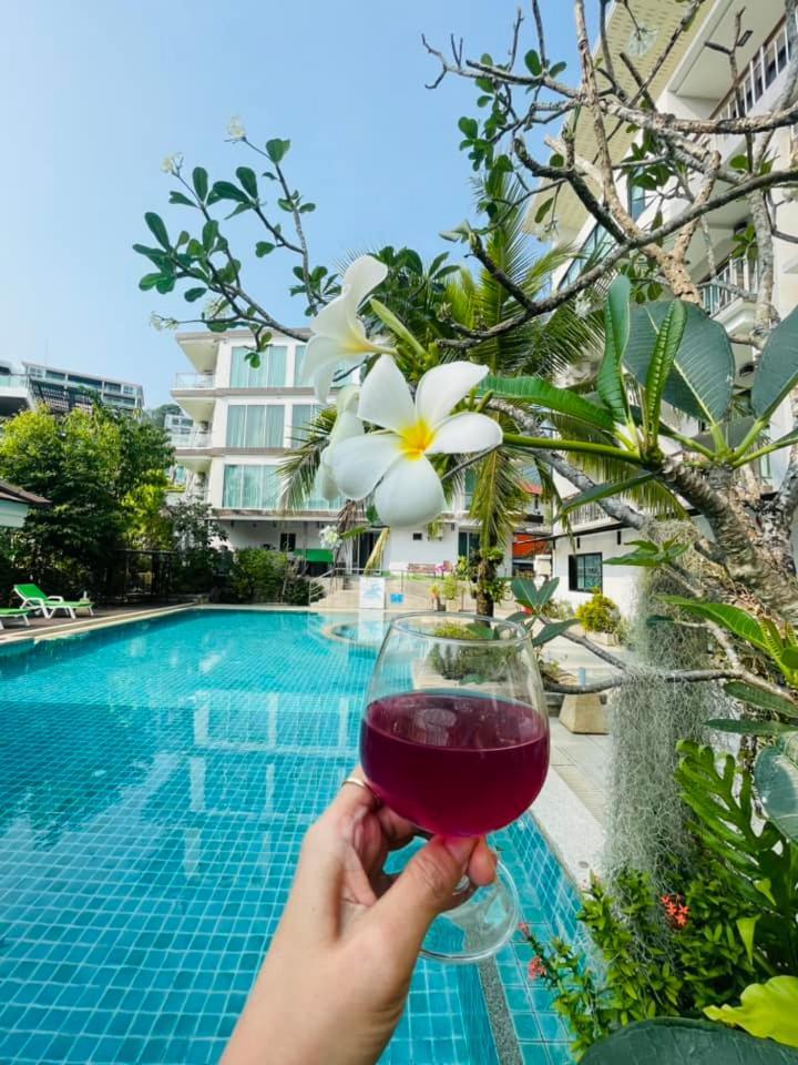 Dipantai Boutique Beach Resort Patong Esterno foto