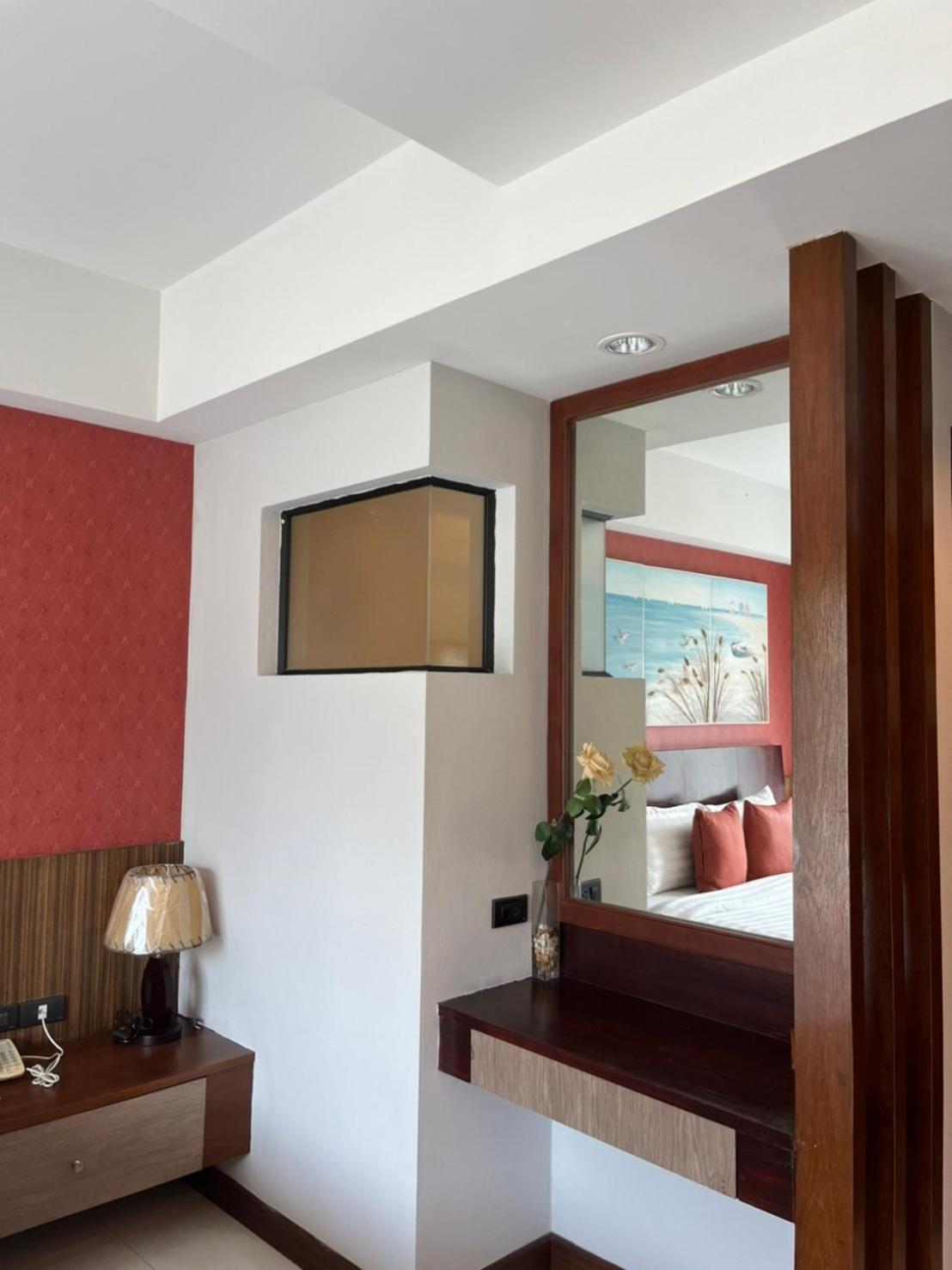 Dipantai Boutique Beach Resort Patong Esterno foto