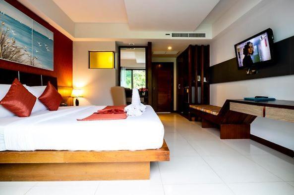 Dipantai Boutique Beach Resort Patong Esterno foto