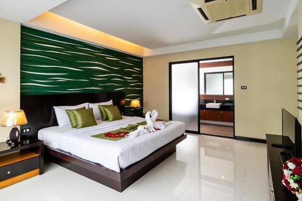 Dipantai Boutique Beach Resort Patong Esterno foto